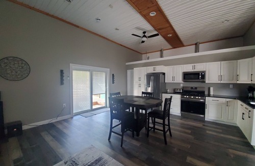 Town of Essex House | FAMILY- 2 Bedroom with upper loft with Waterfall, Horse ranch