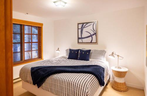 Nordic Estates House | Family 3BR, Sleeps 8, Patio w BBQ , Pool, Hot tub