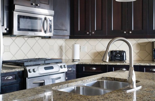 Westbank Condo | FAMILY and FRIENDS! Lake front condo lake/pool view. TOP 🔝 FLOOR