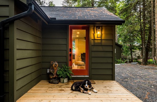 Algonquin Highlands Cottage | Family And Pet Friendly Lakefront Cottage With Bunkie On Oxtongue Lake