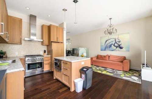 Vancouver House | Family-Friendly 5BR Home Near UBC