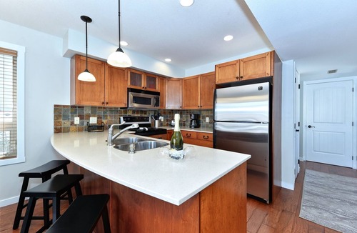 Central Okanagan House | Family friendly cottage at La Casa Resort on Lake Okanagan