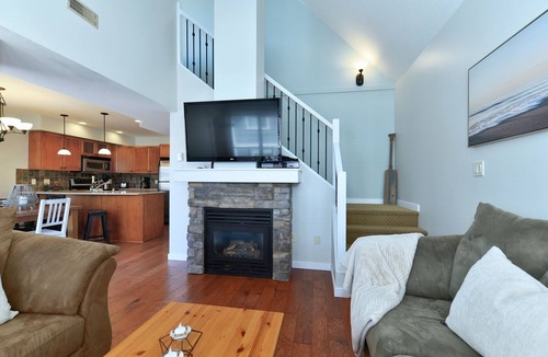 Central Okanagan House | Family friendly cottage at La Casa Resort on Lake Okanagan