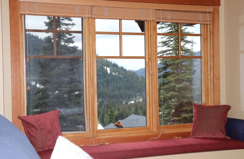 Sun Peaks Ski Chalet | Family Friendly Mountain View Luxury Chalet