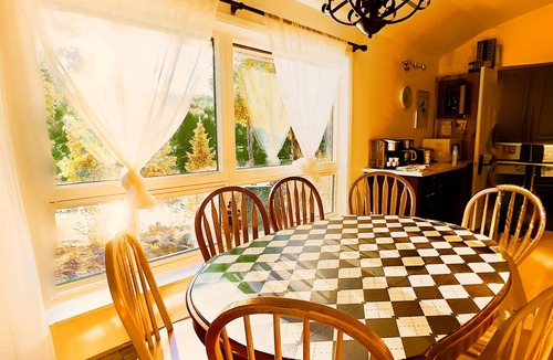 Lake of Bays Cottage | Family-friendly Muskoka cottage with private beach near Algonquin Park