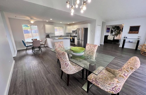 Otter Point House | Family-size home 5-minutes' walk from Gordon's Beach, peaceful and convenient!