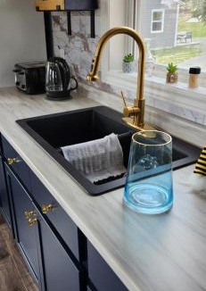 Twillingate House | Family Ties Vacation Home - Rossy House