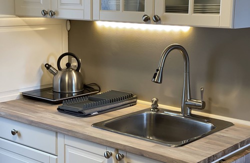 Sooke House | Farm - Stay