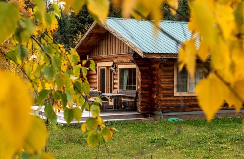 Canim Lake Cabin | Farm Stay in Wolf Cabin at beautiful Kayanara - NEW