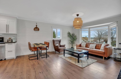 Ottawa Division Other | Farmhouse Cottage Feel near the City