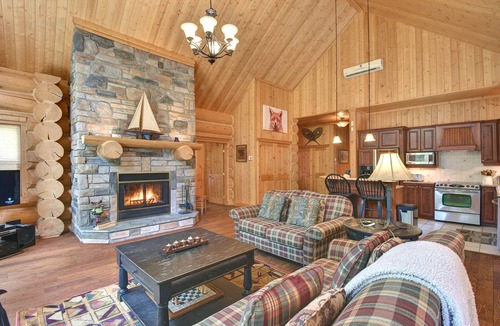 Fiddler Lake Resort Ski Chalet | Fiddler Lake Cottage #24 - Comfy Rabbit