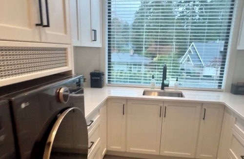 West Vancouver House | FIFA World Cup. Brand new 6 BD, 8 BA, Whiskey Room, Games room+ more
