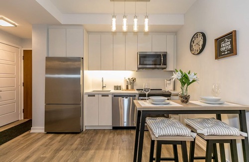 Big Bay Point Condo | Fire & Ice Spa Getaway w/Private Sauna