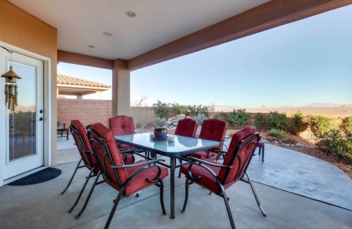 Page House | Fire Pit & Mountain Views: Horseshoe Bend Retreat