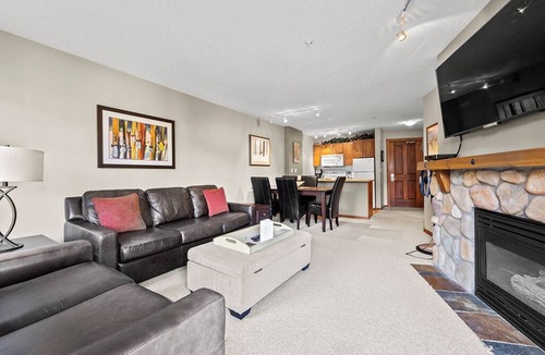 Sun Peaks Condo | Fireside 321: Delightful 1BDRM Condo, Central Village, w/shared Hot Tub