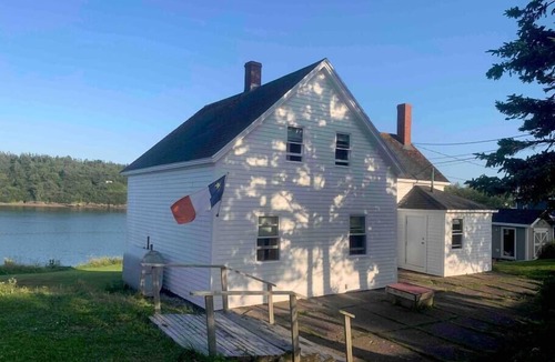 Richmond County House | Fisherman’s Cottage