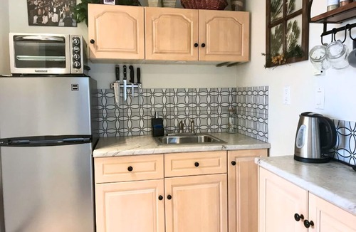 Langford Apartment | Florence Lake Garden Suite With Private Outdoor Patio With Fire Pit & Grill