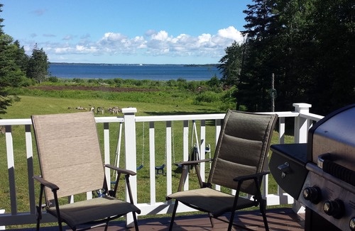 Gaspereaux House | For family or romantic getaways, or a retreat, this beautiful space awaits you