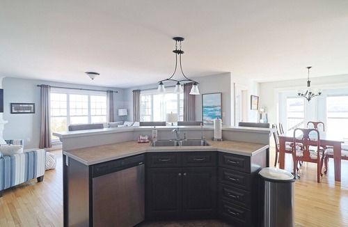 Queensbury House | Forget your worries in this spacious and serene space