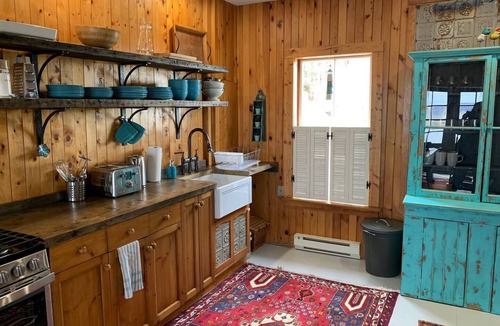 Granville Ferry Apartment | Former Shoemaker Studio on the Annapolis River