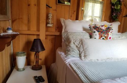 Gravenhurst Bed & Breakfast | Four Ninety Muskoka B & B