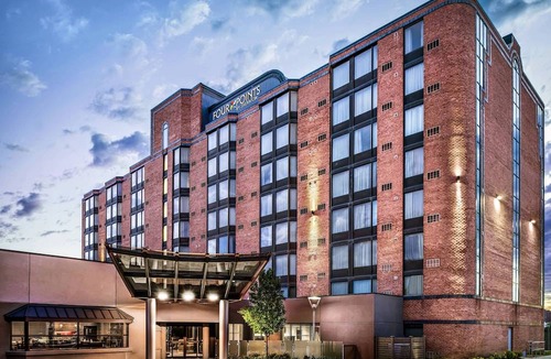 Mississauga Hotel | Four Points by Sheraton Mississauga Meadowvale