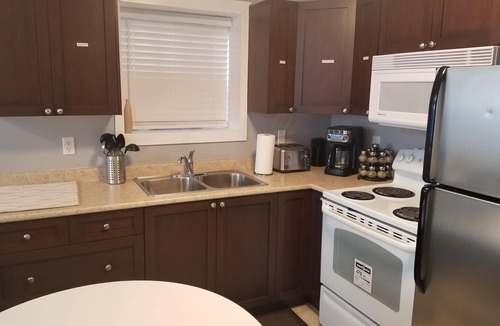 Guildford House | Fraser Heights 3 Br Basement Suite Surrey
