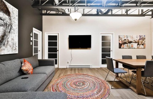 Quartier des Spectacles Apartment | FREE PARKING - Buddha Themed in the Heart of City - UNIQUE