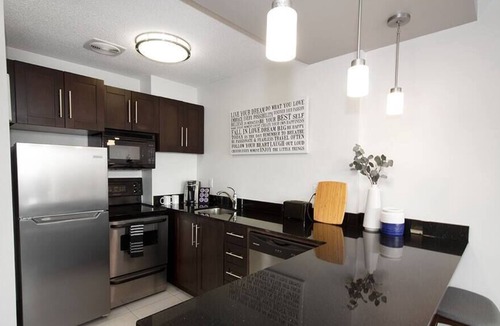 Downtown Winnipeg Apartment | Free Parking & Wi-Fi! Downtown Studio Suite