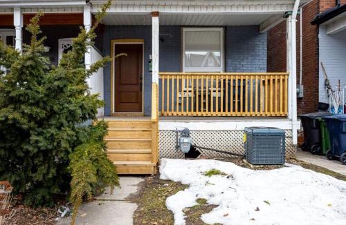 The Junction House | Fresh 3BR Home in Junction Area WFH Setup Backyard