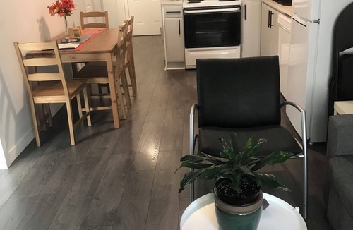 Riley Park House | Frieda's Oasis near Riley Park