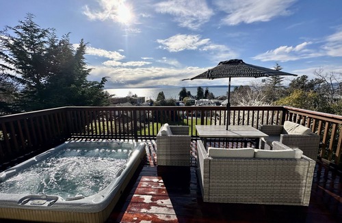 Powell River House | Full house