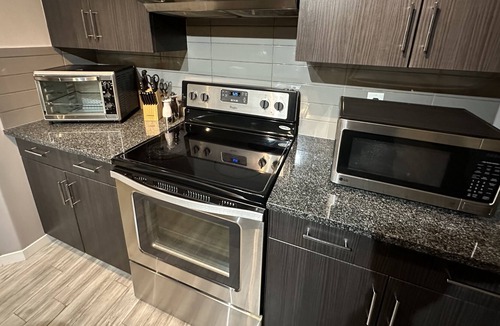 Southeast Edmonton House | Full house with great location