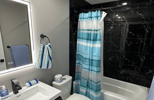 Southeast Edmonton House | Full house with great location