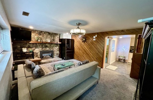 Delta Apartment | Fully AirConditioned Resort Style home living w/Hottub,outdoor shower and pool.