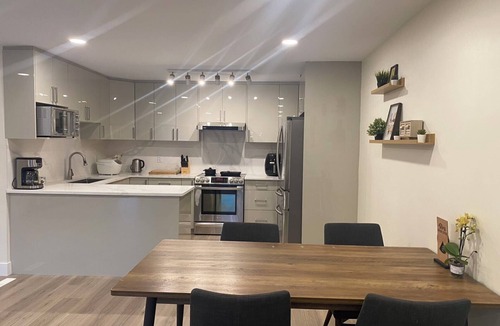 Langley House | Fully equipped 4b3b house 3 minutes drive to Highway 1