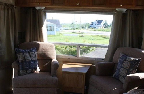 Mavillette House | Fully equipped camper on Mavillette River. Close to the beach. (pet friendly)