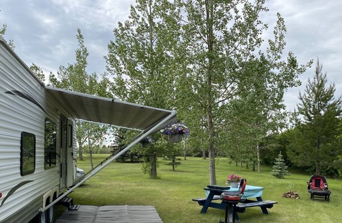 Lyalta House | Fully equipped RV in park-like, treed, private setting!