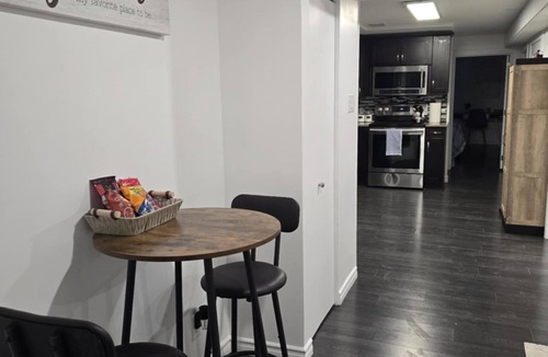 Regina House | Fully Furnished Basement Suite