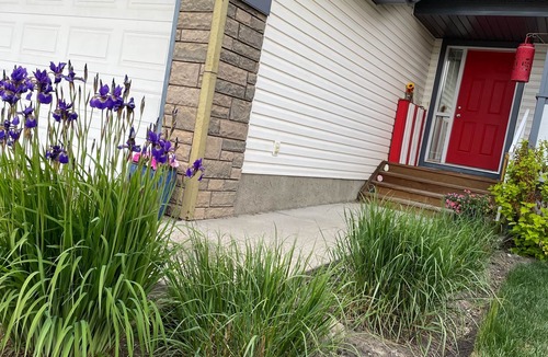 Southwest Calgary House | Fully furnished elegant suburban house with desirable amenities and location.