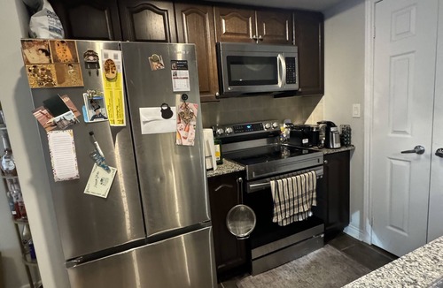Thorncliffe Park House | Fully Furnished Gorgeous 2 Bedroom 2 Bathroom Townhouse in Hyde Park Leaside