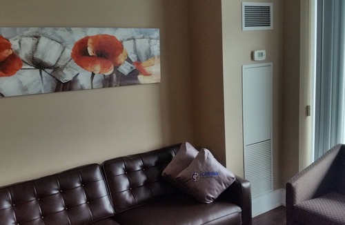 Downtown Mississauga Apartment | Fully Furnished one Bedroom Apartment Square One Mississauga