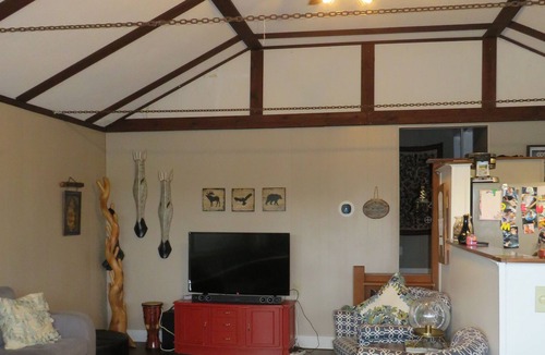 Parham Cottage | Fully Renovated Waterfront Cottage with Every Ammenity