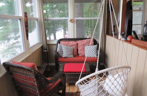 Parham Cottage | Fully Renovated Waterfront Cottage with Every Ammenity