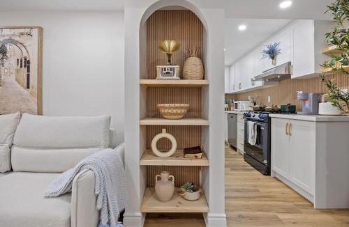 Hamilton Apartment | fully Yours, Brand New Basement, private entrance