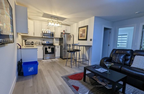 Guildford House | Furnished 1 room suite w/ private entrance