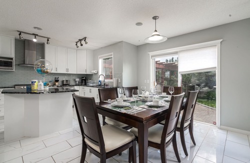 Northwest Calgary Villa | G@Home Whole House in ValleyRidge/#1 to Banff/COP