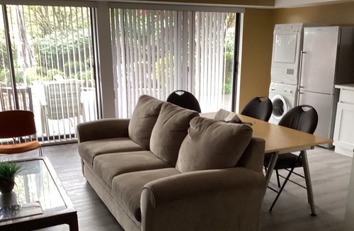 West Vancouver Villa | Garden homes suite - 3 Bedroom