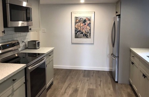 Coquitlam House | Garden Suite in the park