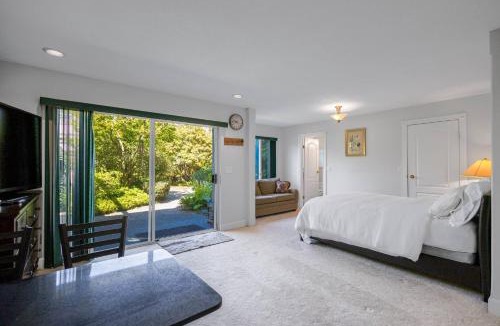 West Point Grey House | Garden Suite near Jericho Beach